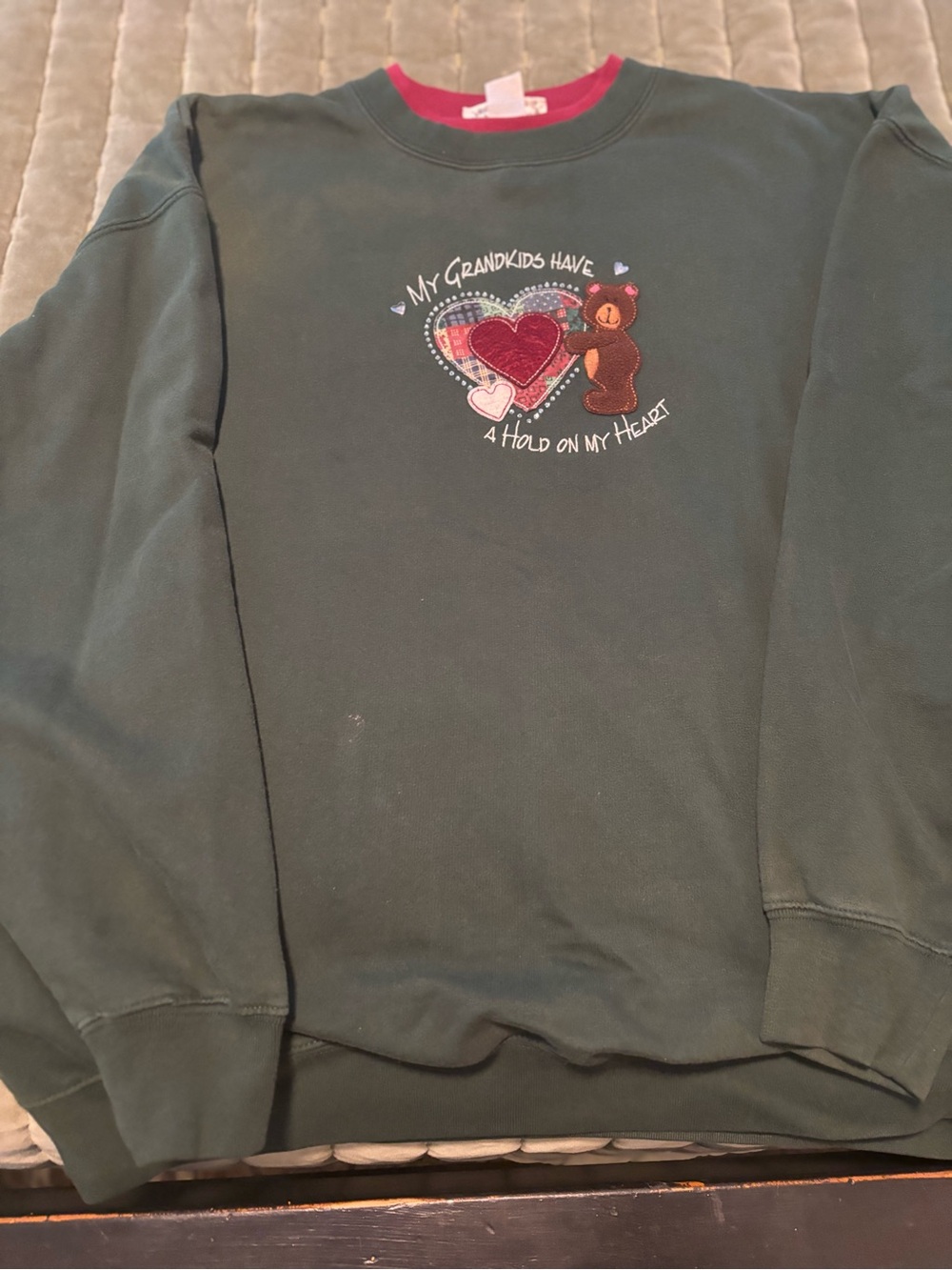 Vintage Green Crewneck Sweatshirt with Heart & Bear Embroidered Graphic